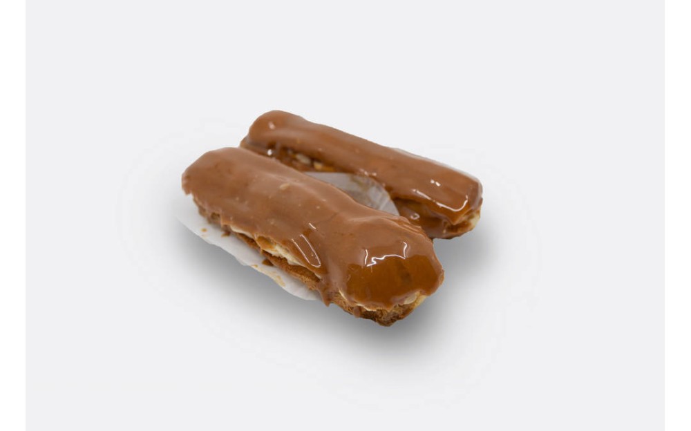 Éclair Clasic cu Cremă Caramel Sărat