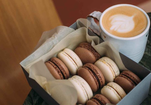 Macarons și cafea: Secretele unei după-amiezi perfecte