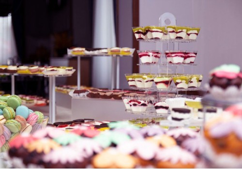 Candy Baruri Elegante: Secretul unui Eveniment Memorabil